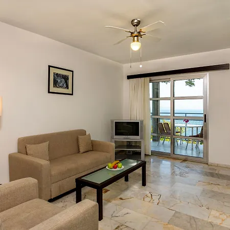 Ośrodek wypoczynkowy Loryma 4*